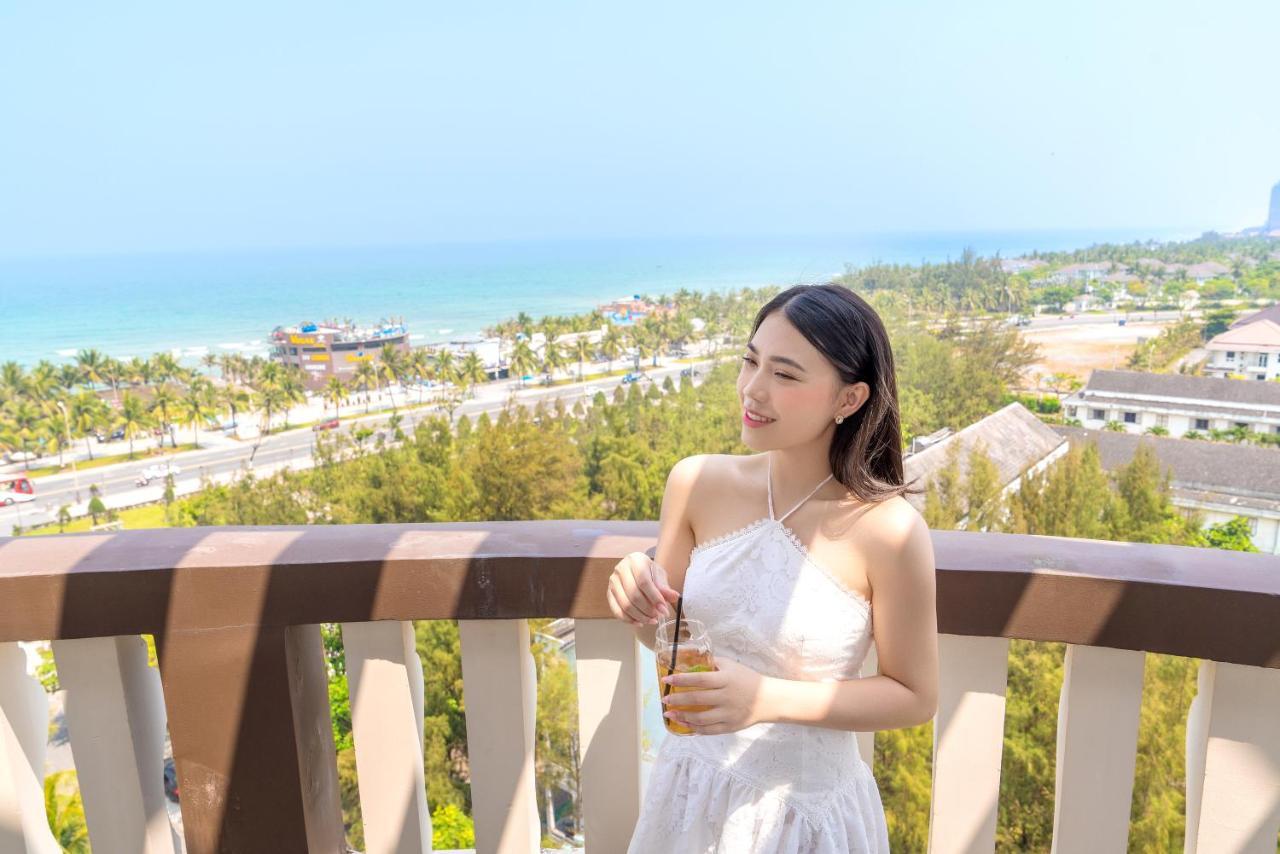 Dubai Hotel Da Nang Bagian luar foto