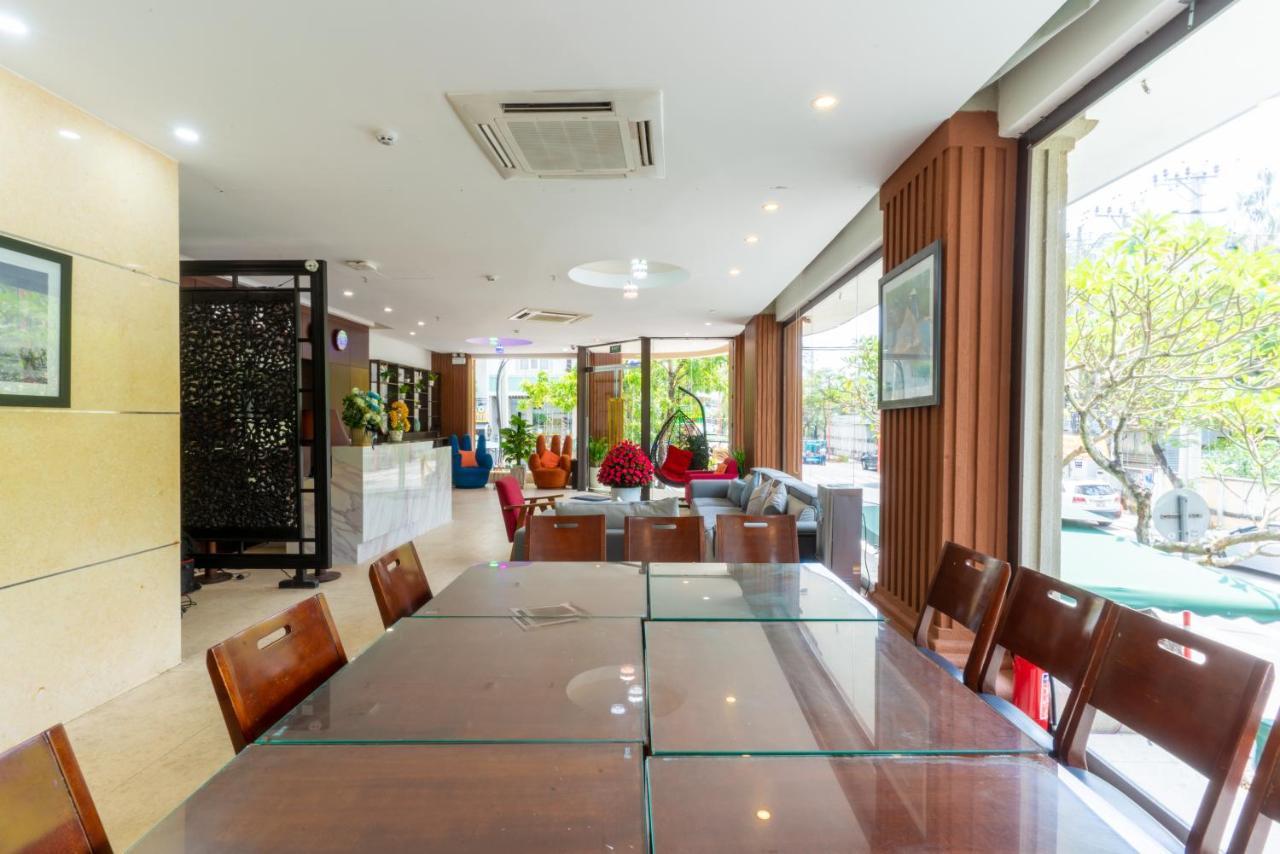 Dubai Hotel Da Nang Bagian luar foto