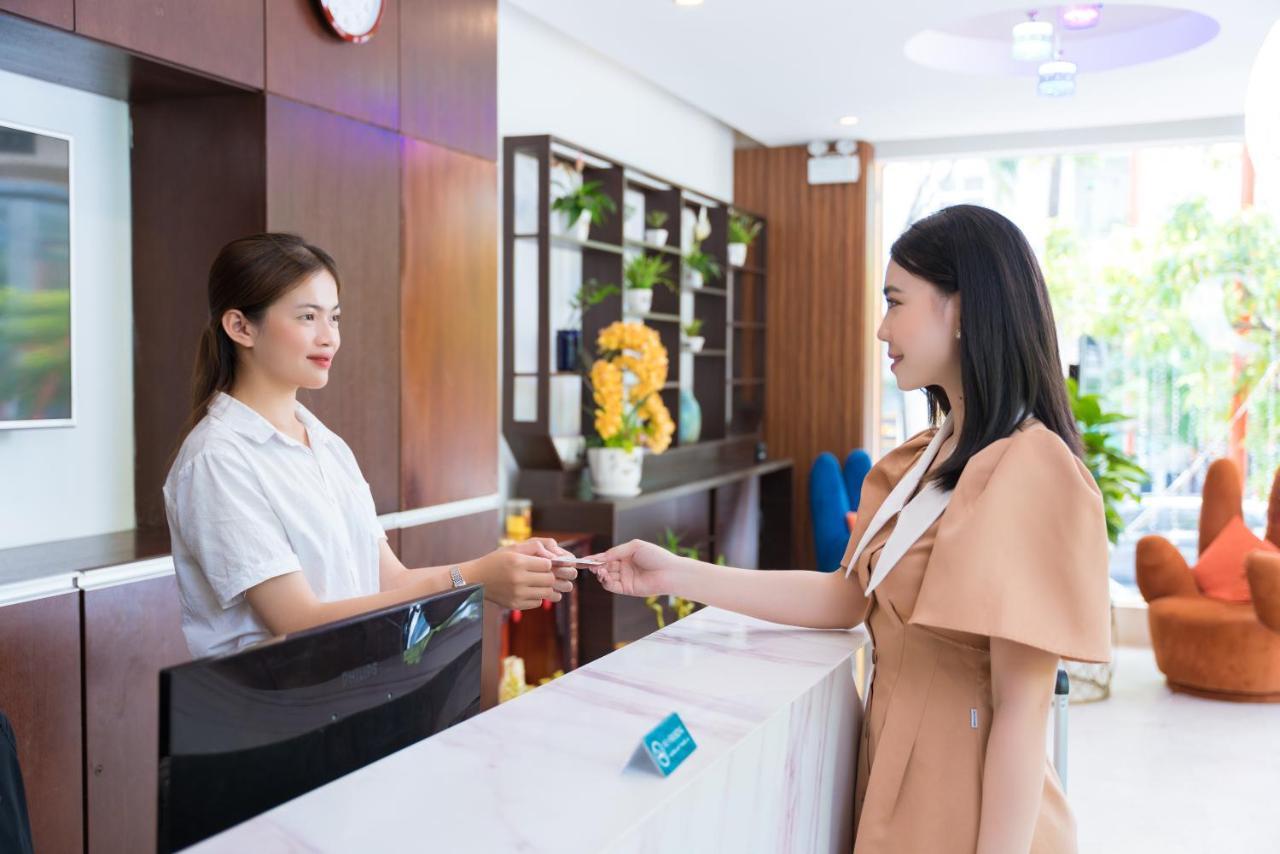 Dubai Hotel Da Nang Bagian luar foto